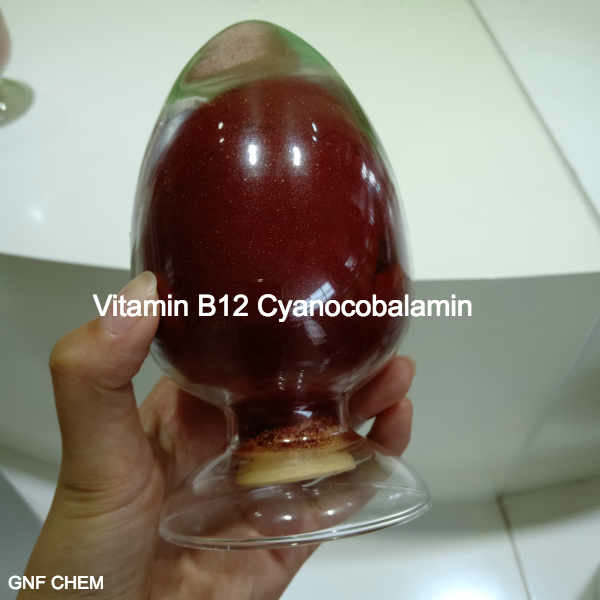 Cyanocobalamine CAS 68-19-9 de vitamine B12 de catégorie élevée d'additifs alimentaires de fibres alimentaires