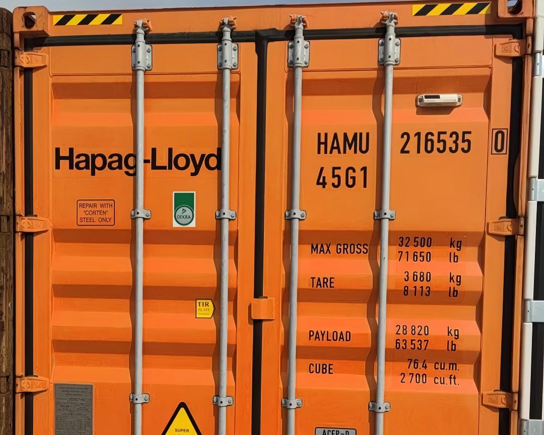 Le dextrose monohydraté de haute qualité est conditionné en grande quantité et expédié au Canada.